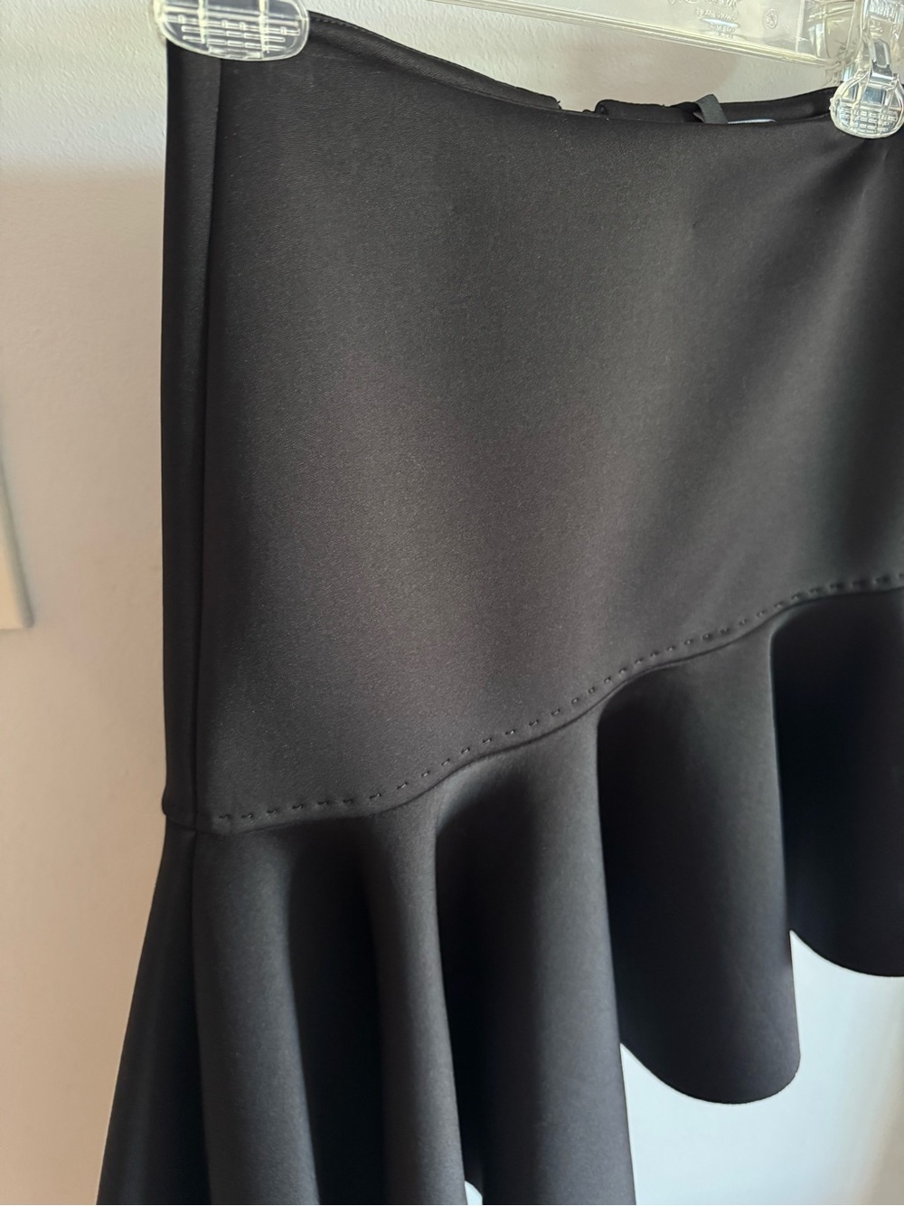 Cynthia Rowley Black Asymmetrical Bonded Ruffle Flounce Skirt Unique Sz 0, Small - Picture 5 of 13